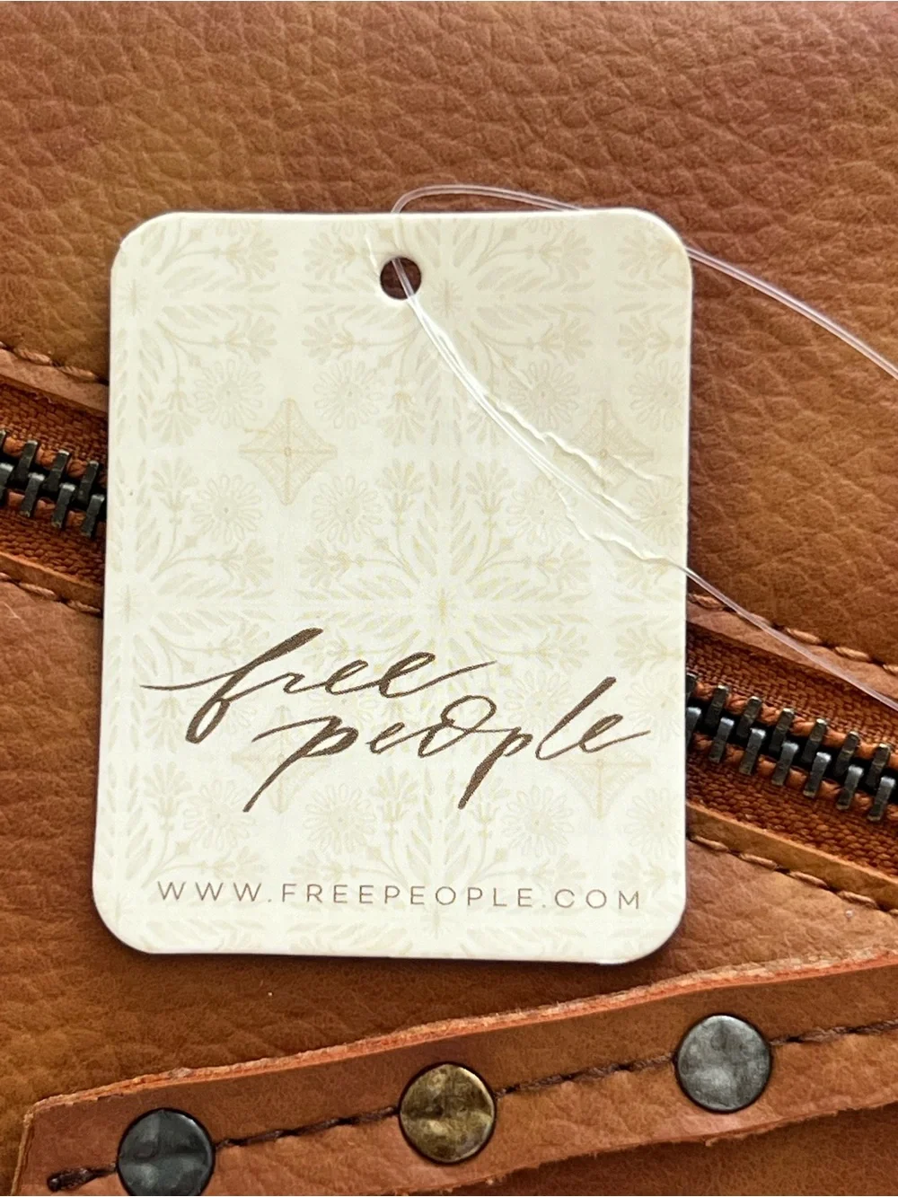 Free People ✨NWT✨Vegan Leather Zip Wristlet Wallet